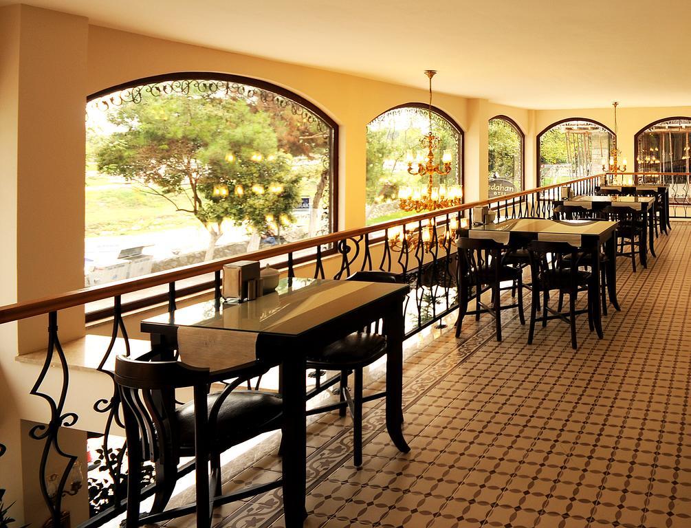 Edahan Hotel Biga Bagian luar foto